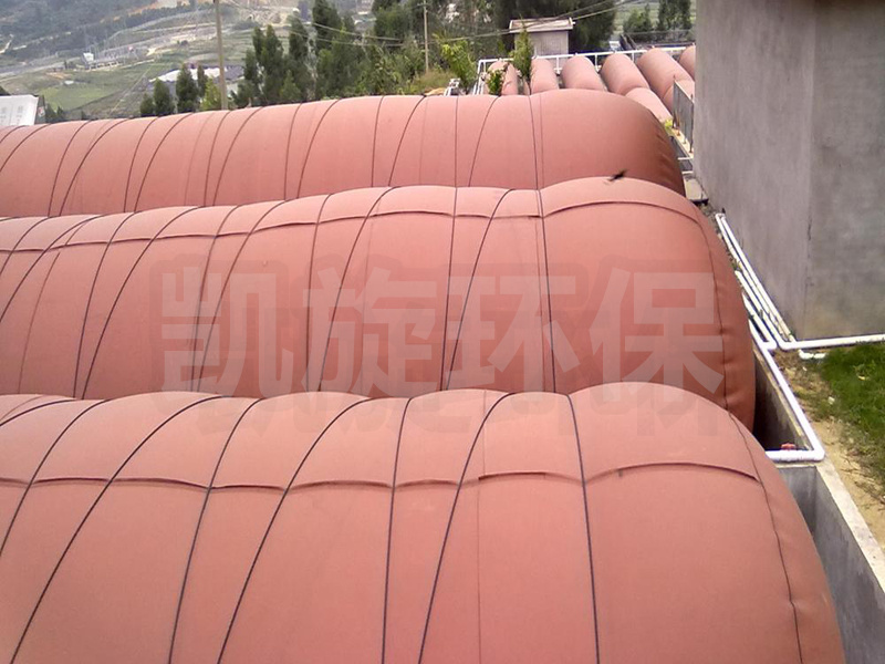 軟體沼氣池比傳統(tǒng)沼氣池具有很多優(yōu)點(diǎn)？